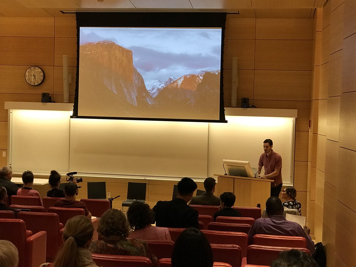 TheNewSchool's tweet photo. We are discussing how the future food system can fit into a circular economy with @agritecture + New School faculty @barentroth. 
#AgritectureXchange https://t.co/XvAj1zxZtZ