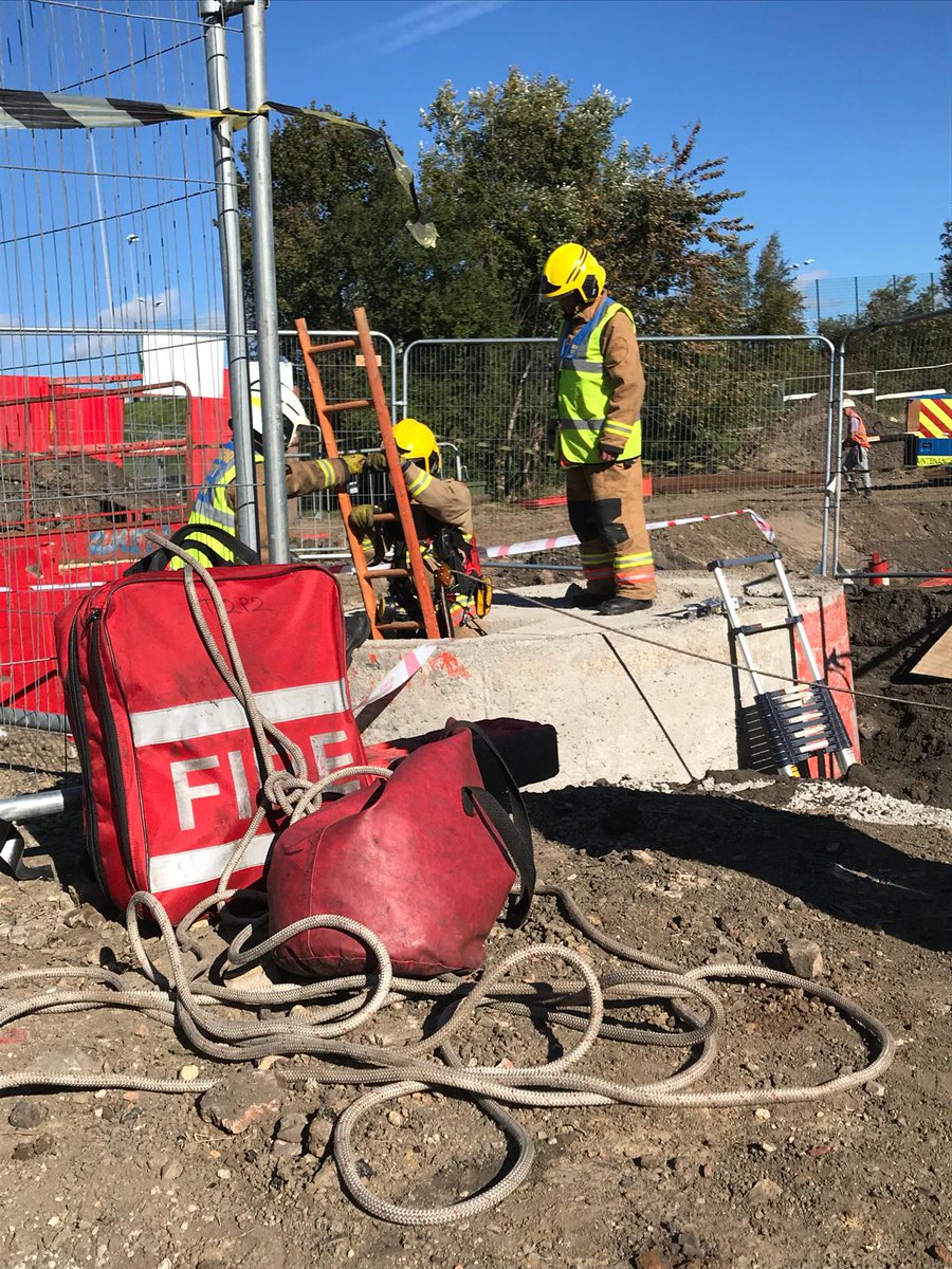 Tyne_Wear_FRS's tweet photo. We're at a training exercise today in #Gateshead. We've been supported by @esh_group. The scenario is a casualty trapped in a sewer. This helps us test our confined space procedures, BA and Rope Rescue. #PrepareForEverything https://t.co/QFRAer6xkC