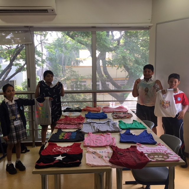 iborganization's tweet photo. #IBPYP student at Jamnabai Narsee International School are helping to implement the ban on plastic bags by creating re-usable bags out of old discarded t-shirts. #generationIB #environmentIB https://t.co/Z7f2bNuzPb