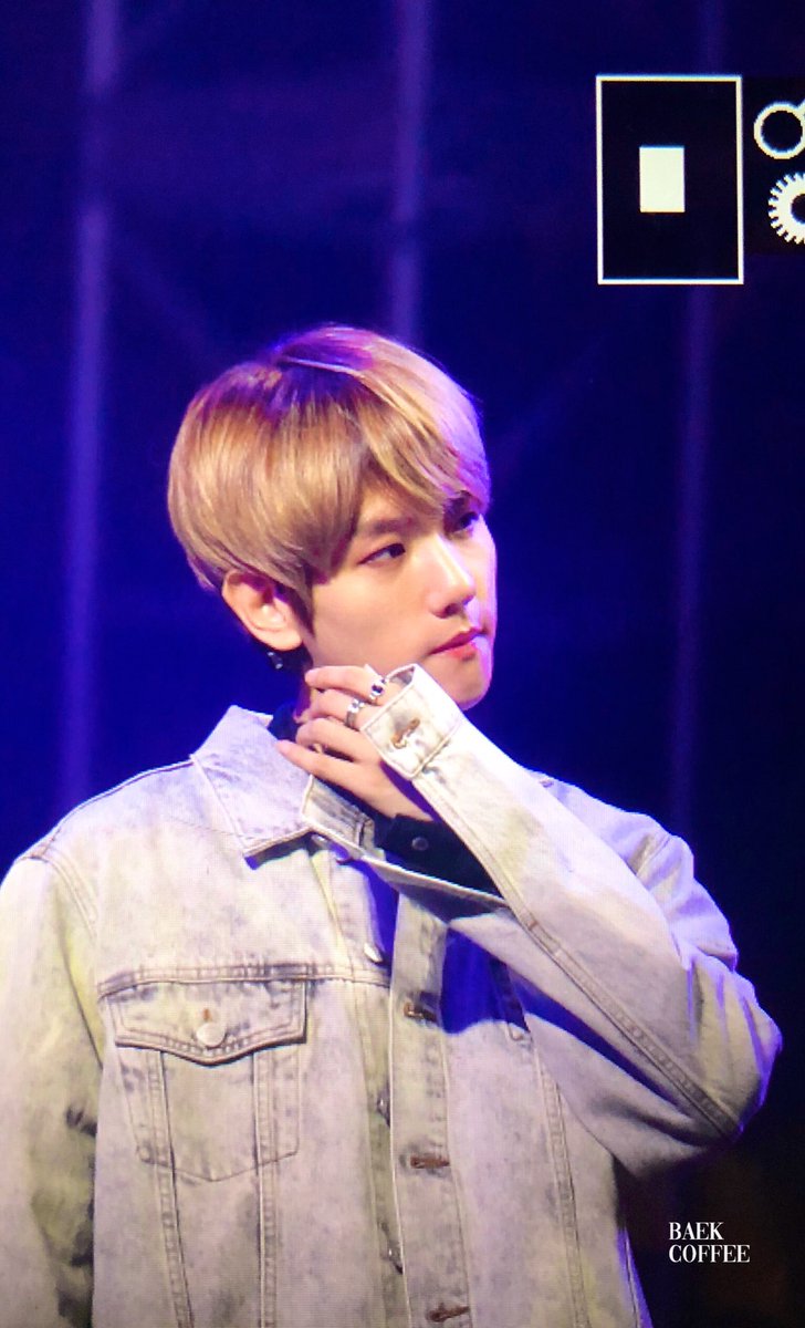 BaekCoffee's tweet photo. 180927 KSF #baekhyun https://t.co/mTAaNS7F7T