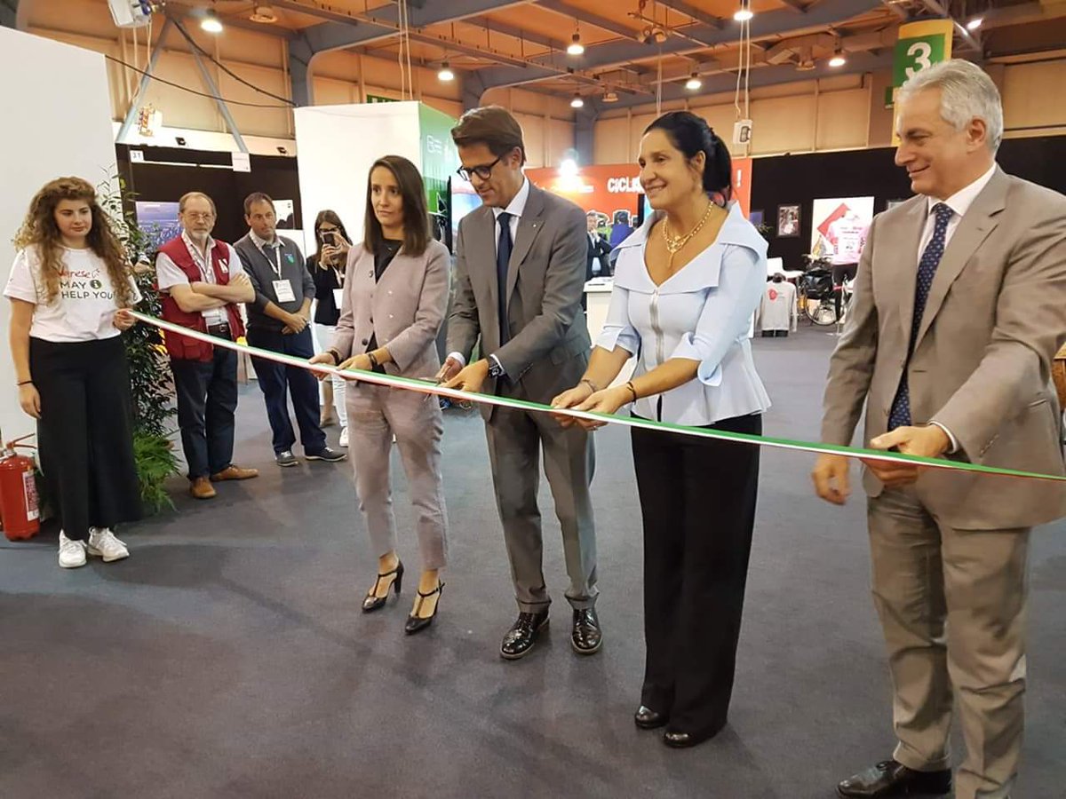 marticambiaghi's tweet photo. Al via oggi la prima @WorldSportTour2 a Malpensa Fiere, dove fino a domenica 30 settembre si parlerà di #turismosportivo e #accessibile.
@RegLombardia sempre in prima linea per lo #sportpertutti.
⚽🎾⛳🥊🏈🥋🏊♀️
#lombardiasportiva #worldsporttourismshow #wst #wstshow #sport https://t.co/pk60Iin6Ks