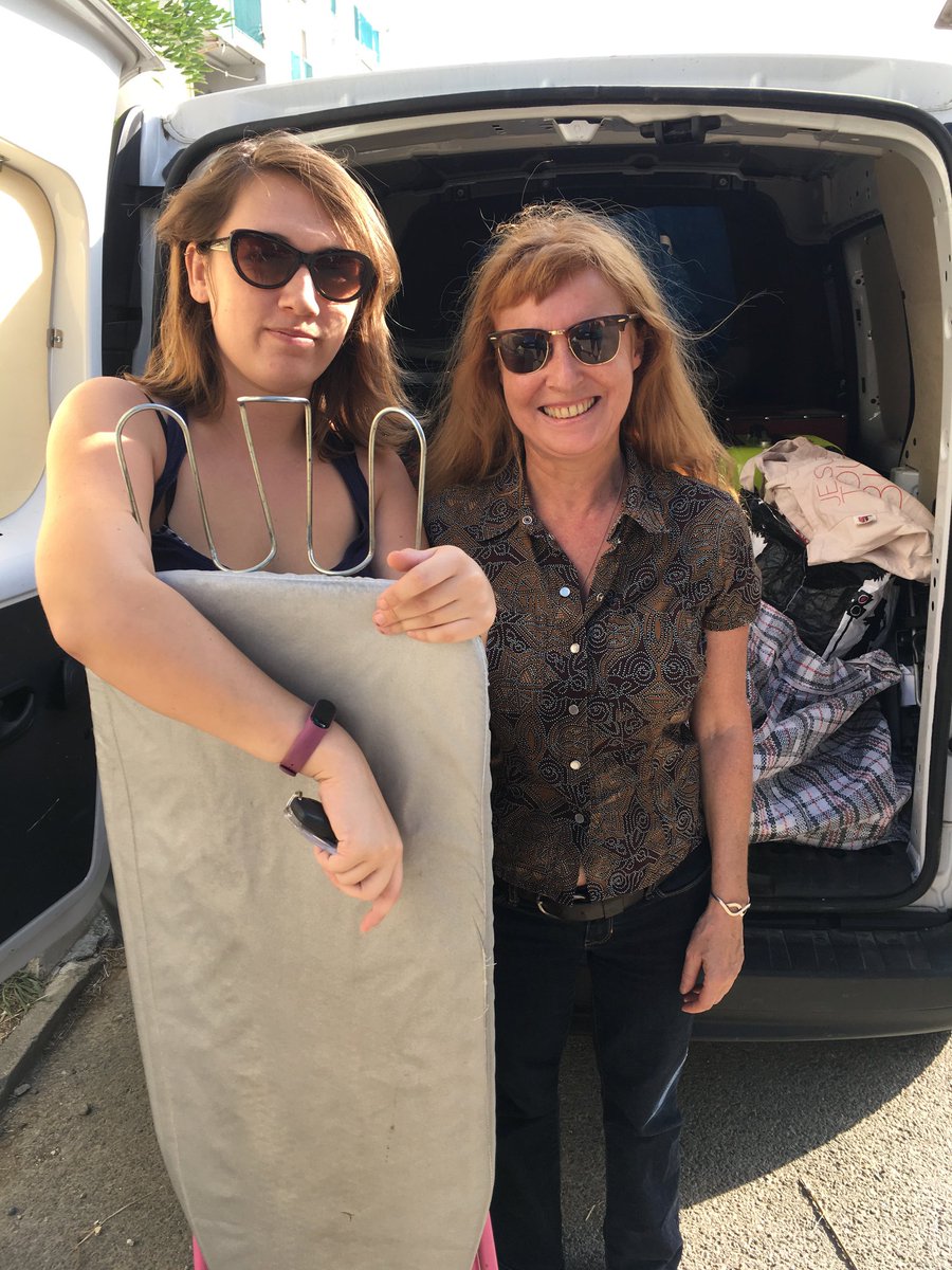 Costumotek's tweet photo. Et voilà, tout est prêt et chargé pour une semaine de tournage avec  Bagan Films ! Une nouvelle complicité avec Sibeal Gordon qui a  temporairement intégré l'équipe avec brio ! Et voilà aussi Laurence  Ottenylo, chef maquilleuse. Toutes les 2 de Montpellier. https://t.co/WoZtCTcUln