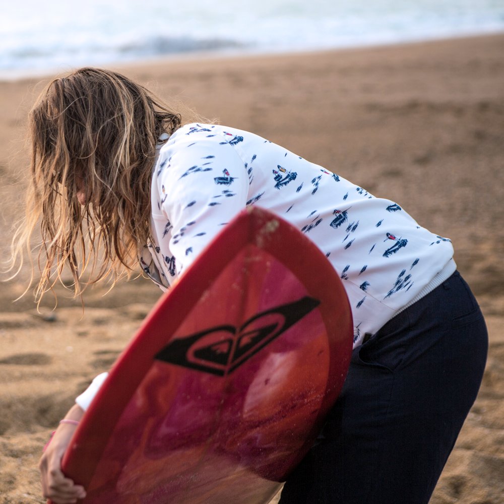 alcatelmobileFR's tweet photo. Un petit rappel de cet été avec notre deuxième talent : des plages et du surf avec Lee-Ann Curren ! 🏄 #TalentNow #Surf
https://t.co/FH6KCgjmNa https://t.co/QeTCTx9Ciy