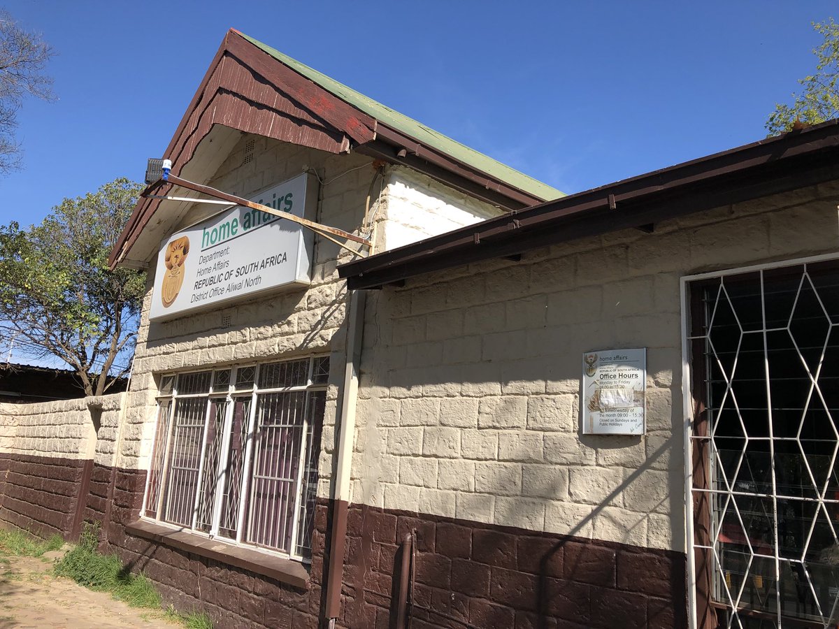 AnnetteSteyn1's tweet image. @mgigaba @Haniffhoosen @HomeAffairsSA in AliwalNorth are chasing people away, cannot get birth registration due to #systemOffline