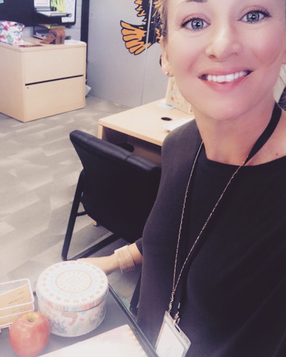 JaymeBraida's tweet photo. Mobile office in action! #principalsinaction https://t.co/swiwxp5YI9