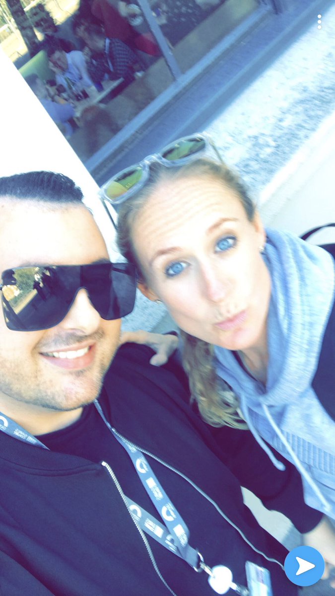 MoorcraftLouis's tweet photo. Love catching up with this one @MayoGinger @Point3Wellbeing  #blueeyes #Wellbeing #mindfulness #Shades #sun https://t.co/dFBD0epjn4