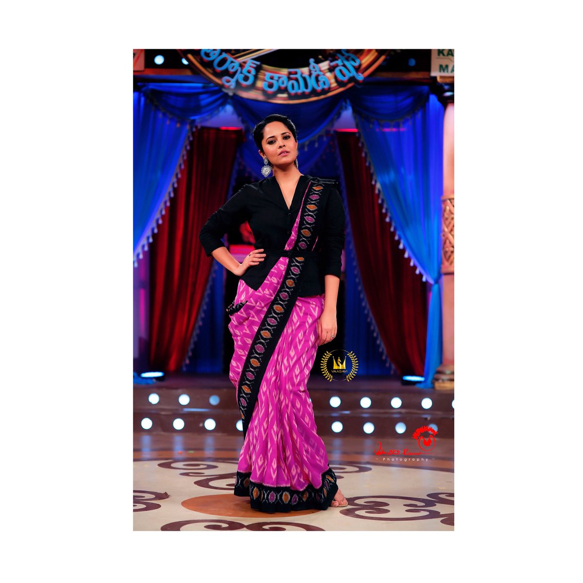 Vaasavi8's tweet photo. Current favourite handlloms  😍
 @anusuyakhasba Looking every bit gorgeous 🎀
Jewellary : @bcos_its_silver 😍
Photography: @valmikiramu 
Makeover : @makeupbysiva @telusivakrishna https://t.co/sNDB2qFvAw