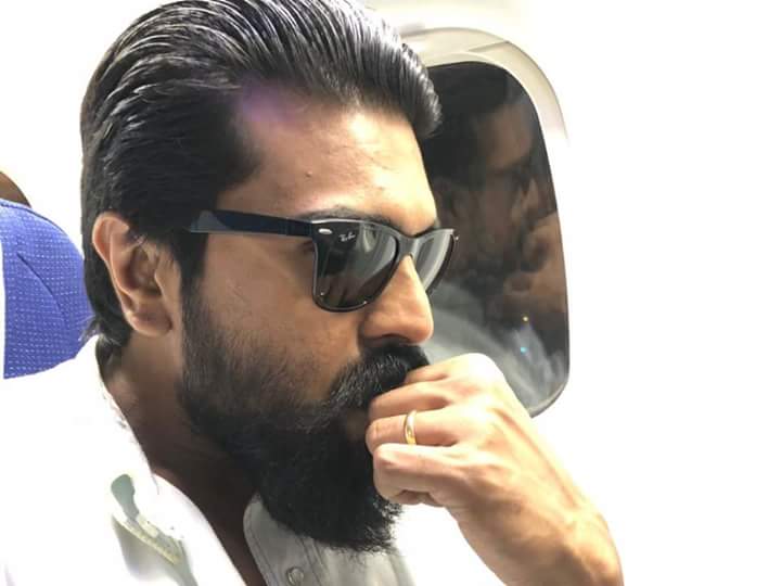 Viplv4's tweet photo. Style ki amma mogudu..
#11YrsOfIconicRAMCHARAN https://t.co/uyU7RMVwGu