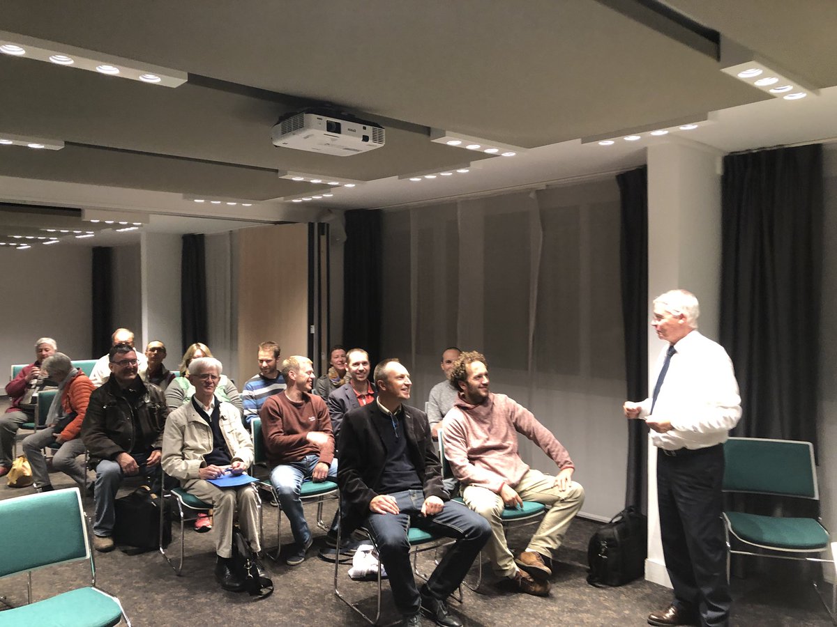 paguessorhaye's tweet photo. Une cinquantaine de kinés, syndiqués ou pas avait répondu présent à l’invitation du syndicat FFMKR59 pour expliciter l’avenant 5. Merci au Pdt Jean-François Hilaire pour son invitation et son accueil chaleureux. https://t.co/tgvzEhR4Ji