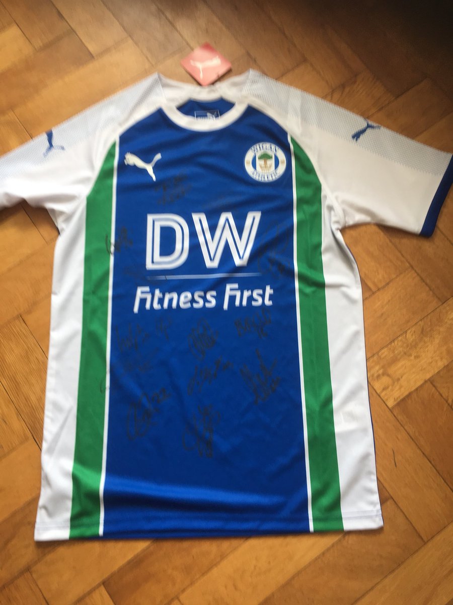AndyDiscoCarr's tweet photo. @mascots92in92 big thanks to @Juliemarylavin and @LaticsOfficial for the signed shirt!!!! Also thanks to the latest clubs to come aboard @NUFC @OfficialBHAFC @wwfcofficial  and @OfficialRUFC!!! Takes us to around 60 of the 92 confirmed!!! https://t.co/DAHDpSdHPv