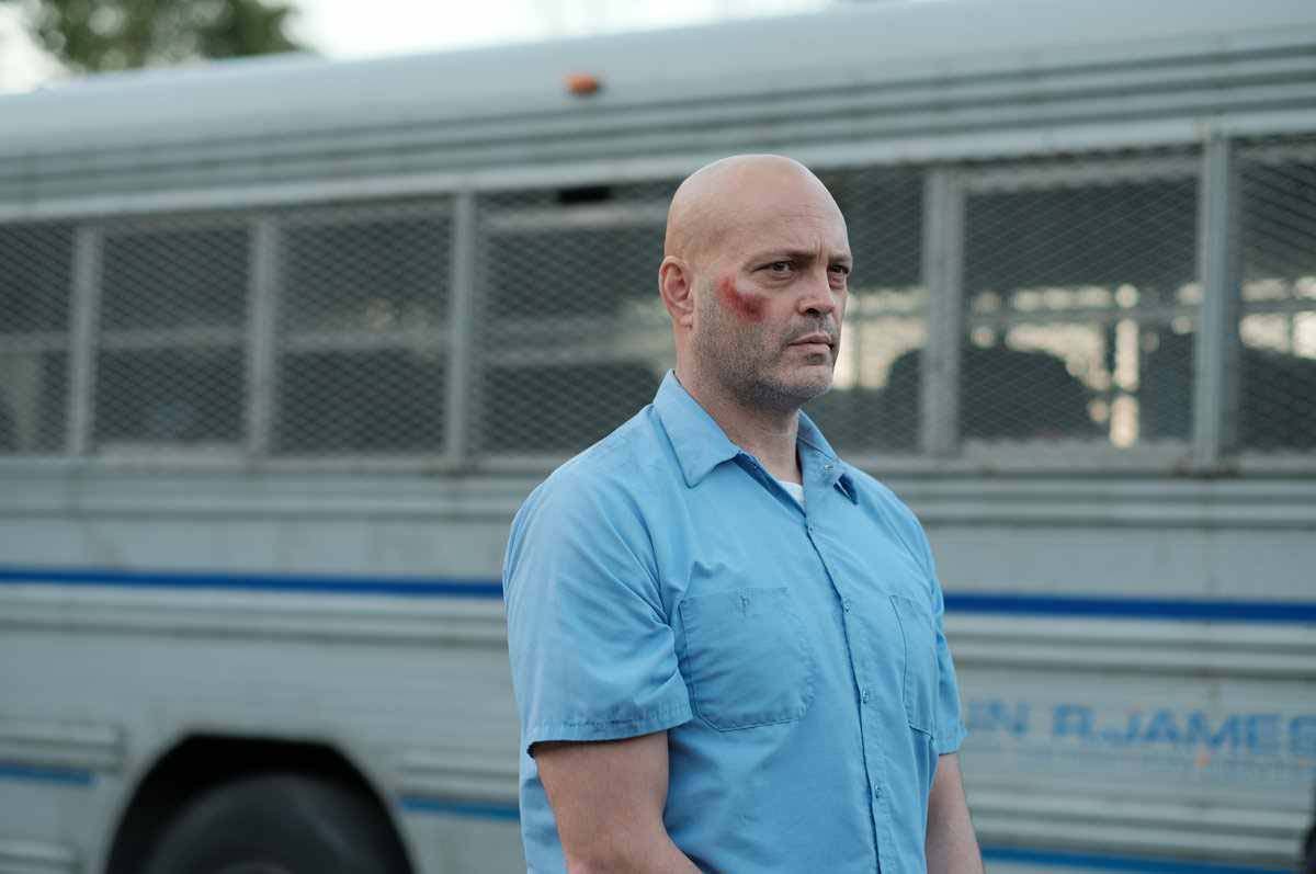 FuckCinephiles's tweet photo. Drame carcéral aussi jouissivement violent qu'il est d'une brutalité viscérale, #Section99 est un sommet de tension et de nervosité totalement habité par la carcasse titanesque et empathique d'un Vince Vaughn imposant comme rarement. Du pur B movie froid, cru et sans concessions https://t.co/n3wn73gpvZ