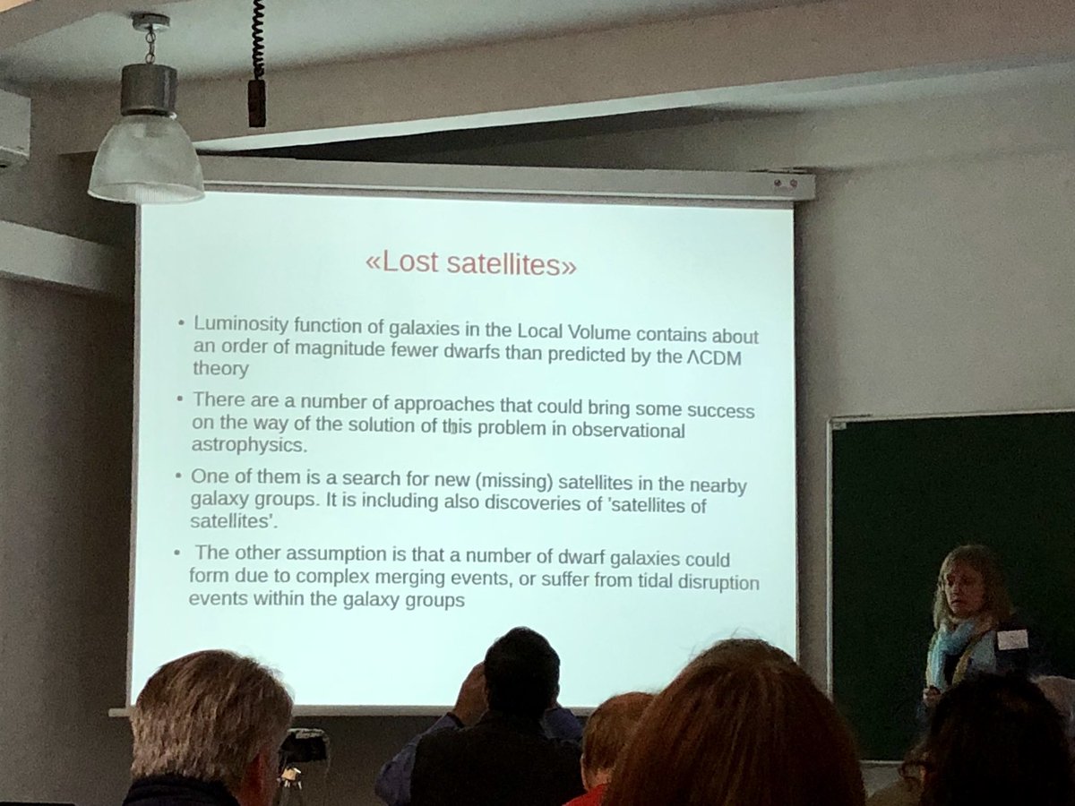 8minutesold's tweet photo. Lidia Makarova now talks about “lost satellites”, and observational searches for dwarf satellite galaxies in nearby galaxy groups. Shows a nice fly-through around the local volume showing the positions of known galaxies. Many new dwarfs in LV were discovered recently.  #CoSS18 https://t.co/S8vKloihVN