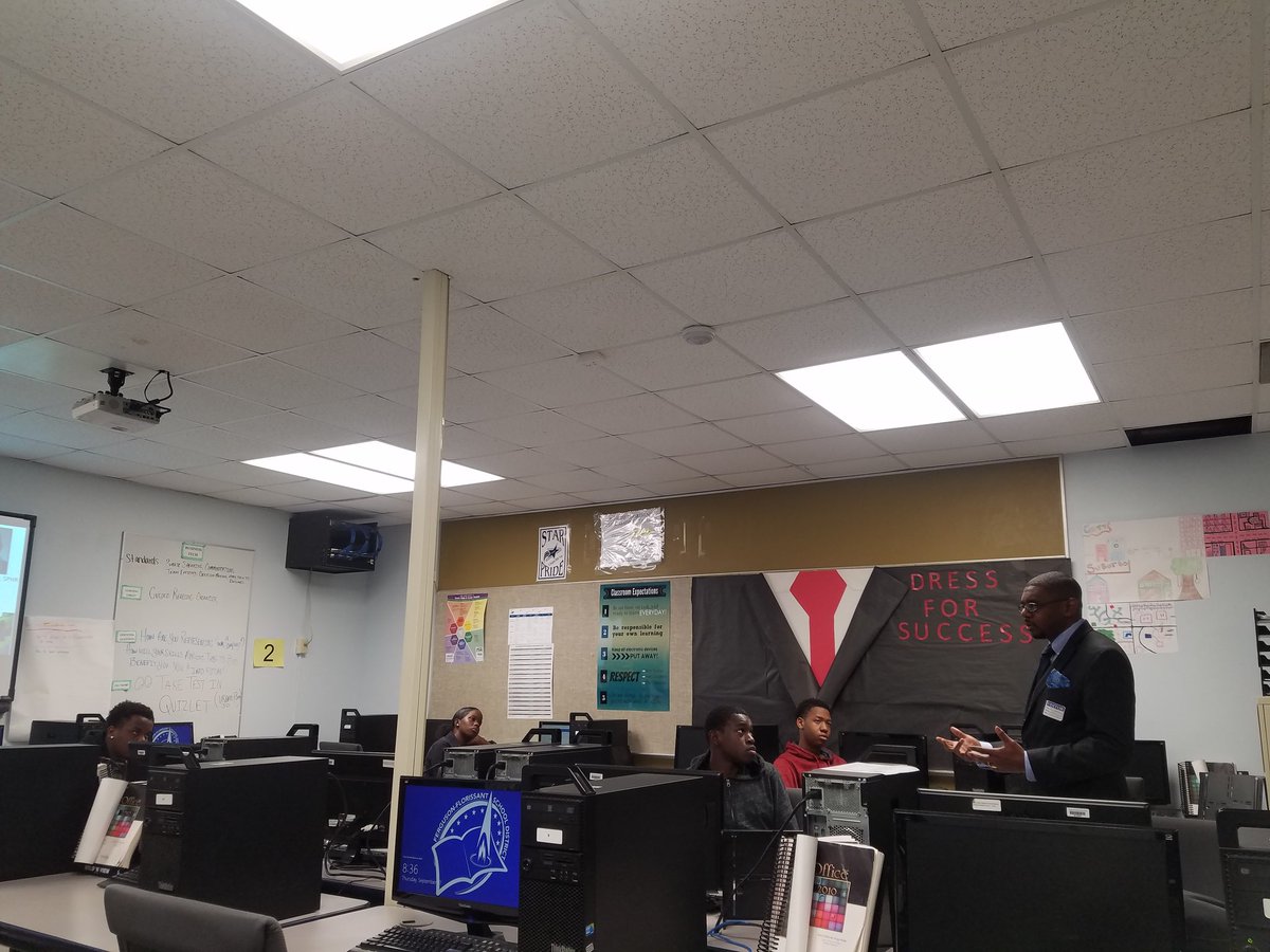 Mrlovemn's tweet photo. Bayer Global Director of Diversity & Inclusion at MN #mnbustech https://t.co/LDTLcmVOVr