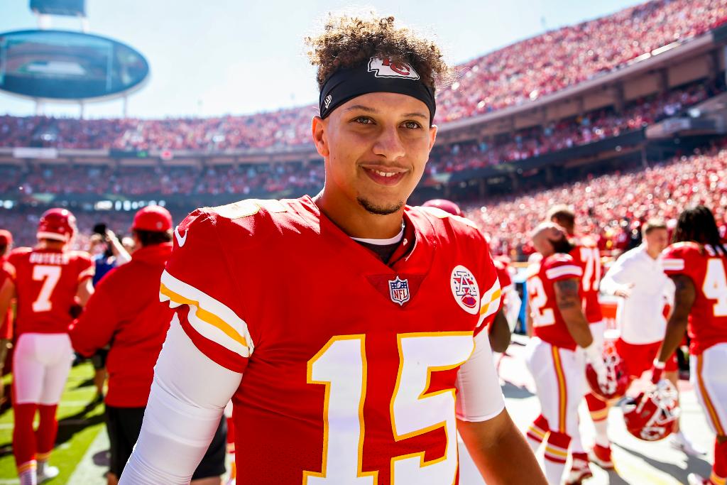brgridiron's tweet photo. The Dolphins are 3-0 and Patrick Mahomes is playing like an MVP

Every team’s biggest surprise early this season: https://t.co/bPCfIfTyPI https://t.co/h2u9JRBL5I