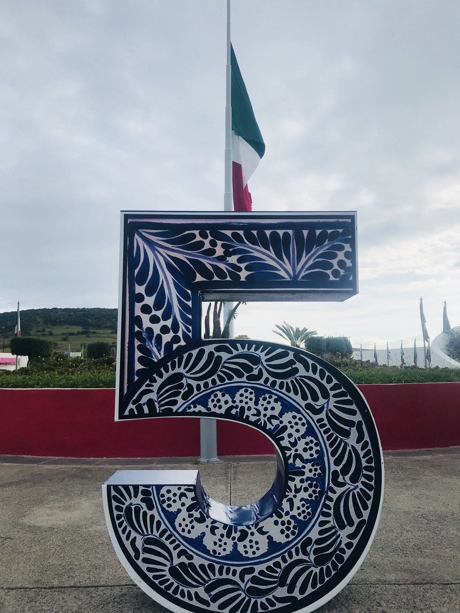 JAngelHorta's tweet photo. Feliz #DíaMundialdelTurismo a nuestro gran sector en @guanajuato El Destino Cultural de México! A seguir trabajando para consolidar el liderazgo que hoy tenemos en el país y en el mundo! #GTO #GrandezadeMexico @diegosinhue @Tereque @SECTURGTO #WTD2018 https://t.co/aSKfYzgWuE