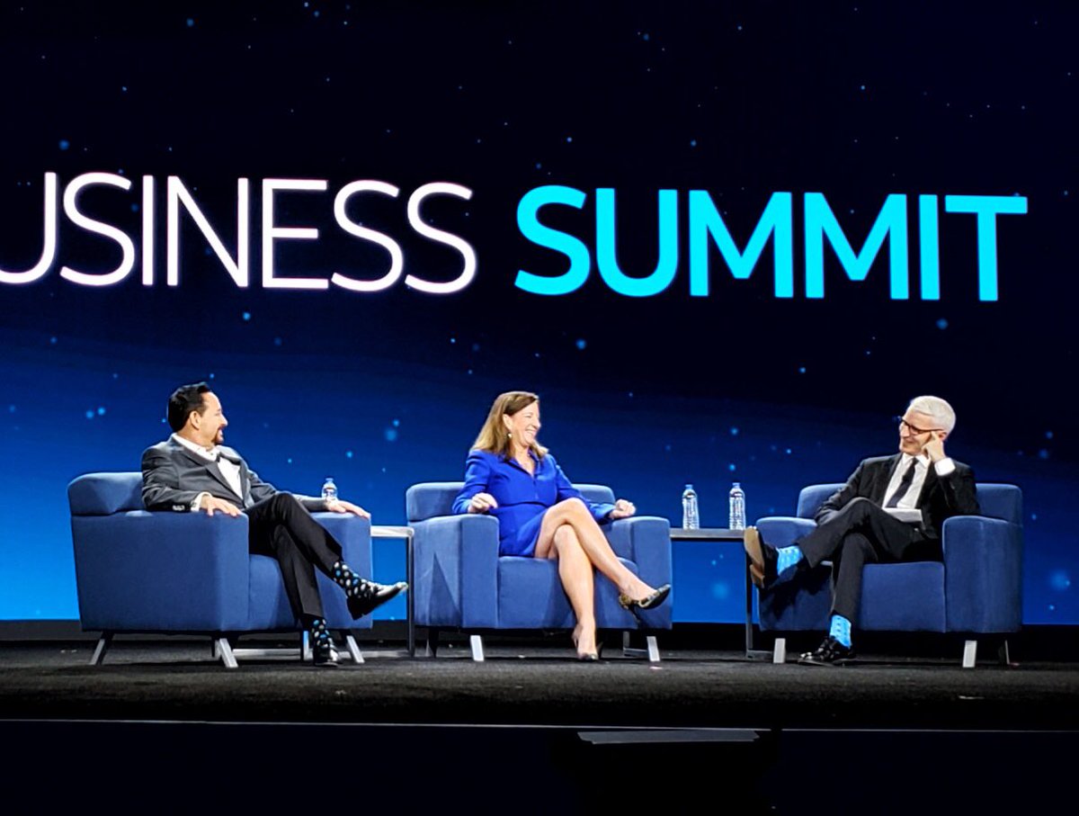 “Businesses that work well for women work well for everyone!” <a href="/CathyEngelbert/">Cathy Engelbert</a>. KUDOS to <a href="/Deloitte/">Deloitte</a> for employeeing equal numbers of women and men #ATTBizSummit #SeeHer