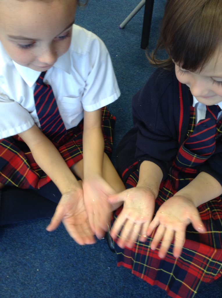 taylormfield's tweet photo. Apologies to mums and dads but we have been working wth glitter and gel today. We learned how germs can spread easily and we passed our pretend gel germs around the class!! #glittergel #classscience https://t.co/J7ehG9zHNG