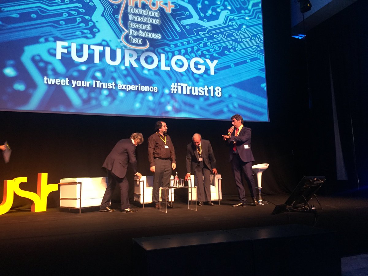 fraesperto's tweet photo. @bernardorocco73 moderating @iTrusturology visionari round table about Futurobotics !! @ESRUrology @Uroweb
#itrust18 https://t.co/Com4GFCMUq