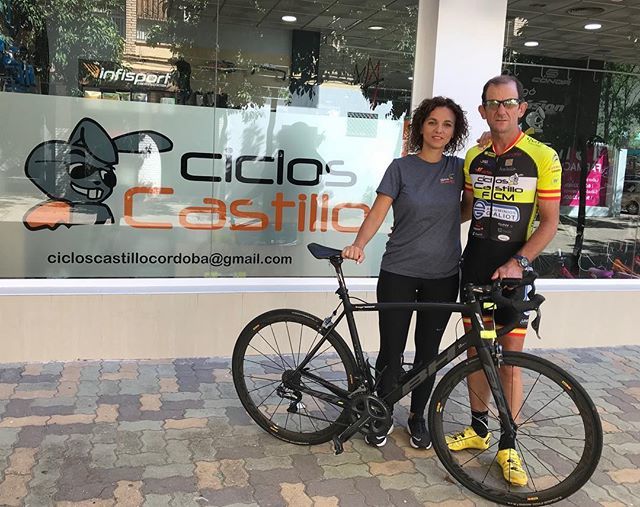 Ciclos_Castillo's tweet photo. Sargento con su nueva montura. 
Disfrútala mucho amigo 🚴‍♂️ #cicloscastillo #bhultralightevo #bh https://t.co/zSSLOBaOMD https://t.co/NxCxPQbi0r
