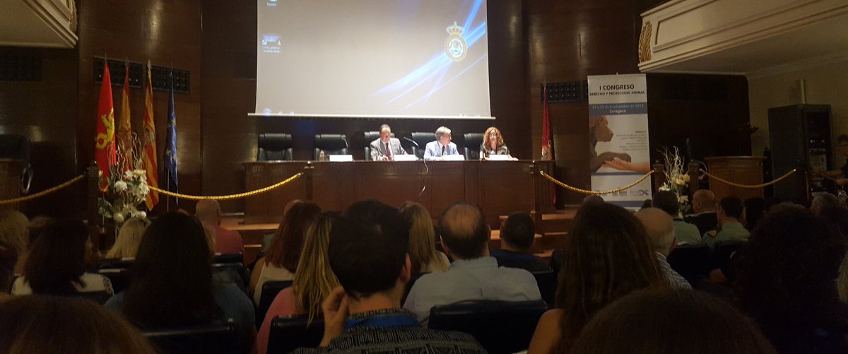 Inauguración I Congreso Derecho y Protección Animal de Zaragoza. Habla <a href="/GutierrezCasa/">LuisaGutierrez</a> presidenta de <a href="/secAnimalesZGZ/">Sección Defensa Animales REICAZ</a> Con la presencia de <a href="/el_justicia/">Justicia de Aragón</a> y el decano de <a href="/eREICAZ/">Abogados Zaragoza</a>. La ponencia inaugural la impartirá Hugo Morán, Secretario de Estado de Medio Ambiente.