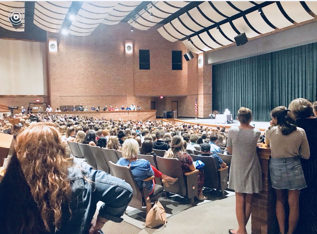 EvaMozesKor's tweet photo. An outstanding group of people at Zionsville High School &amp; Zionsville Methodist Church. I felt honored to have packed houses in both places-enthusiastic caring people-wonderful experiences-Thank you all &amp; a big thanks to WFYI  for promoting “Eva” @candlesmuseum @akisok15  @wfyi https://t.co/1aCWOlEzLk