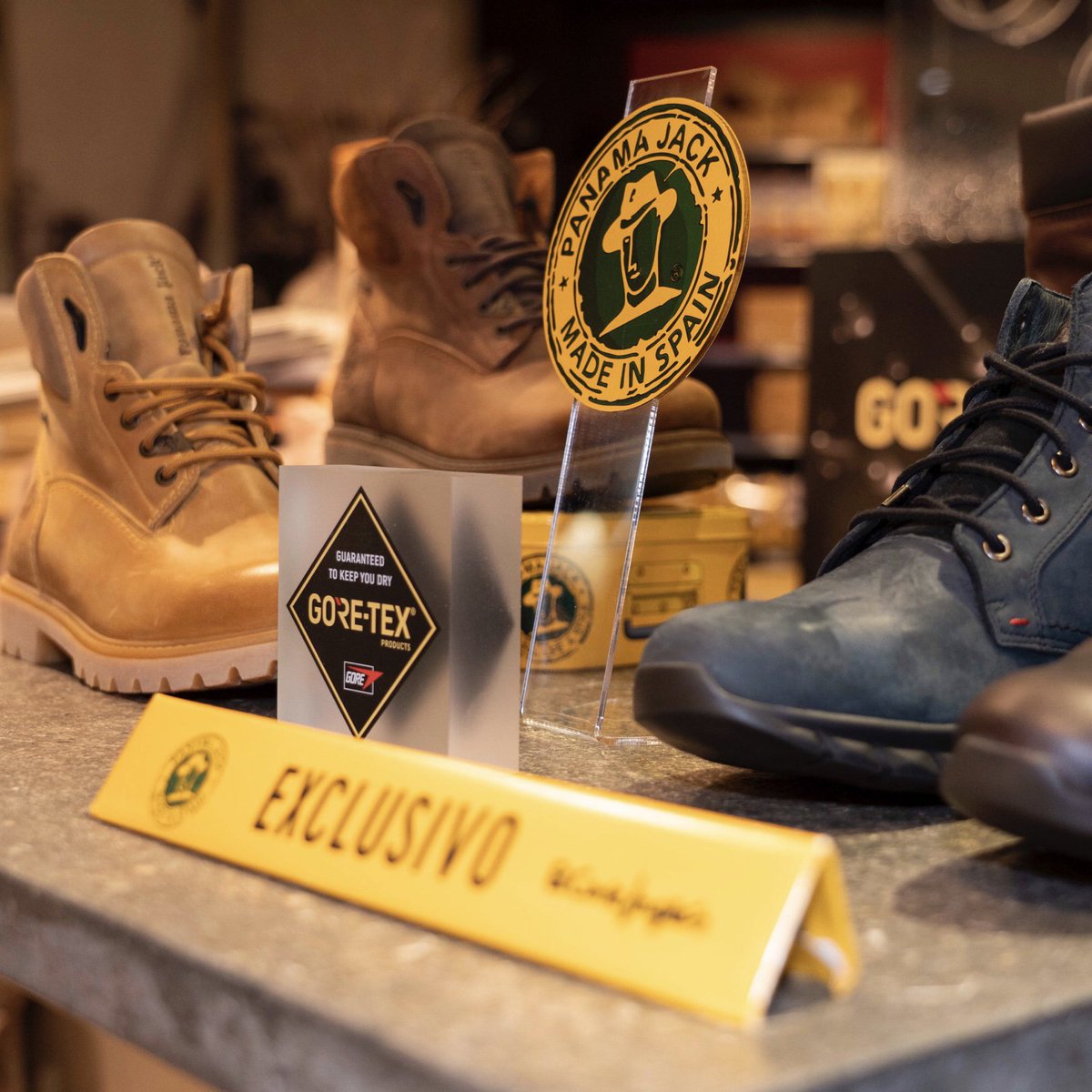 elcorteingles's tweet photo. La última marca de nuestro #CaféClandestino es @PanamaJackBoots. Calzados impermeables, cómodos y 100% transpirables fabricados con #GoreTex. 👞 https://t.co/xO8f4oXcJn