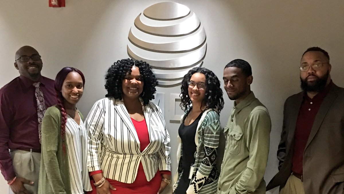 TeamLBias's tweet photo. Representing in Red and Burgundy for Sickle Cell Awareness #getinvolved #attcares #weloveatt https://t.co/OMJSWXJDXu