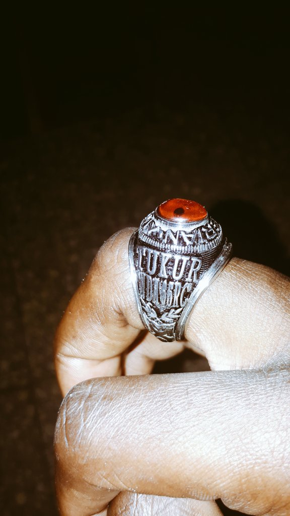 sir_FBT's tweet photo. The Commandant - "gentlemen well done, u've made me proud, u've made your parents proud &amp; u've made the nation proud at large. When you get out there be our ambassadors. Once again congratulations in advance gentlemen. Here's a  token of appreciation for ur service 👇🏽" #65RC💪 https://t.co/1AG7rAm7Bt