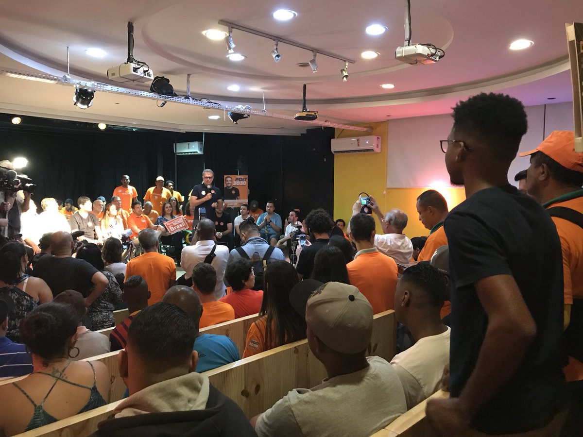 Iniciando agora conversa no Capão Redondo, na Fábrica de Criatividade. Obrigado a todos que estão participando e conversando sobre o NOVO Brasil que queremos.