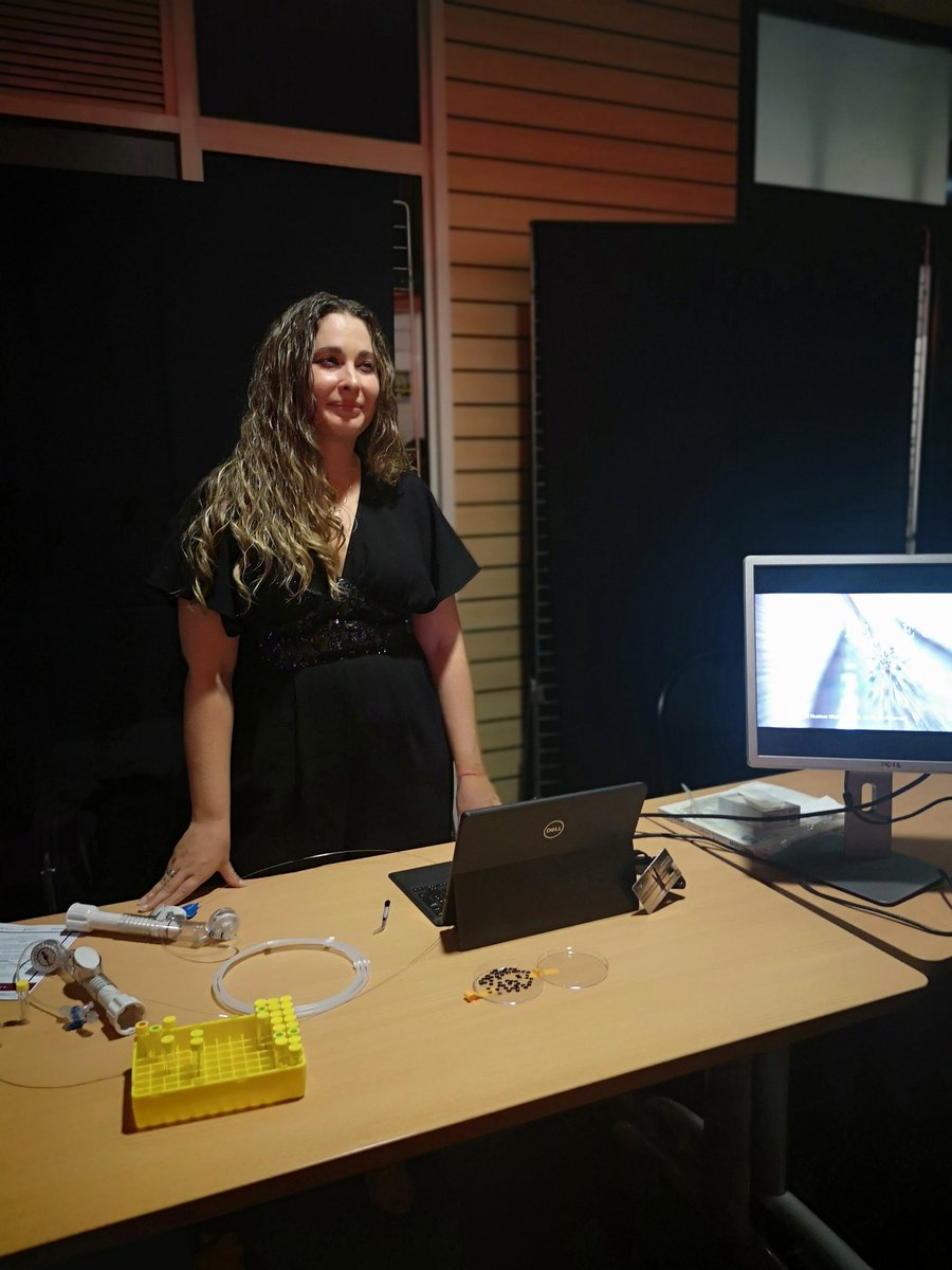 UniversiteCergy's tweet image. #CMI un cursus en Master ingénierie c&apos;est de la recherche comme outil de formation, des pédagogies actives, des disciplines d&apos;ouverture sur la société... Mais aussi de l&apos;international, des projets, des stages. Soit, à bac +5, un master, un label CMI et un DU #masterofengineering