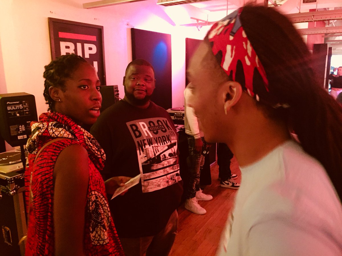 SwankPR's tweet photo. Check out some photos of the #SwankPRMediaDay event at @ScratchDJAcdmy! Please share. @RightNowTour @StackorStarvDJS @DoughFromDaGo #NewYorkCity #NYC https://t.co/bgdW06rAlR