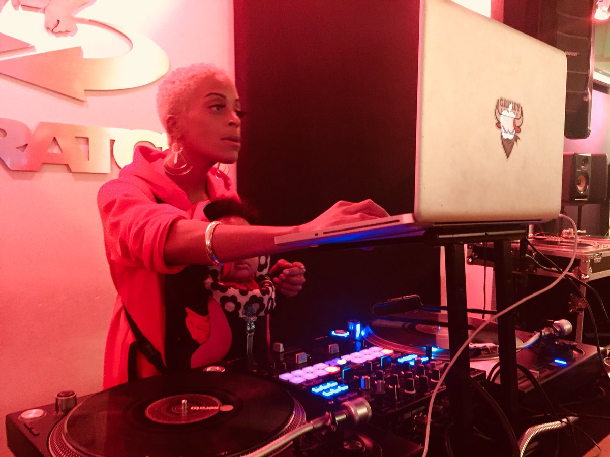 SwankPR's tweet photo. Check out some photos of the #SwankPRMediaDay event at @ScratchDJAcdmy! Please share. @RightNowTour @StackorStarvDJS @DoughFromDaGo #NewYorkCity #NYC https://t.co/bgdW06rAlR
