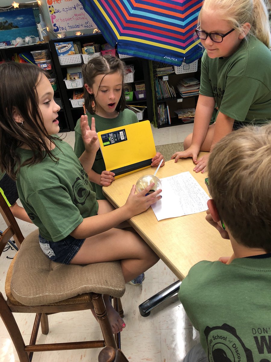 JessicaLS1's tweet image. Mrs. Lowder’s class came to see our cow eye models today! Love hearing what each group has learned!