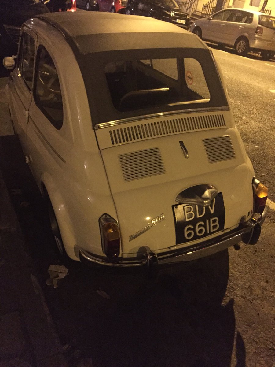GilesCatron's tweet photo. Nice to see a proper Fiat 500 for once! https://t.co/TODu2Lxeyu