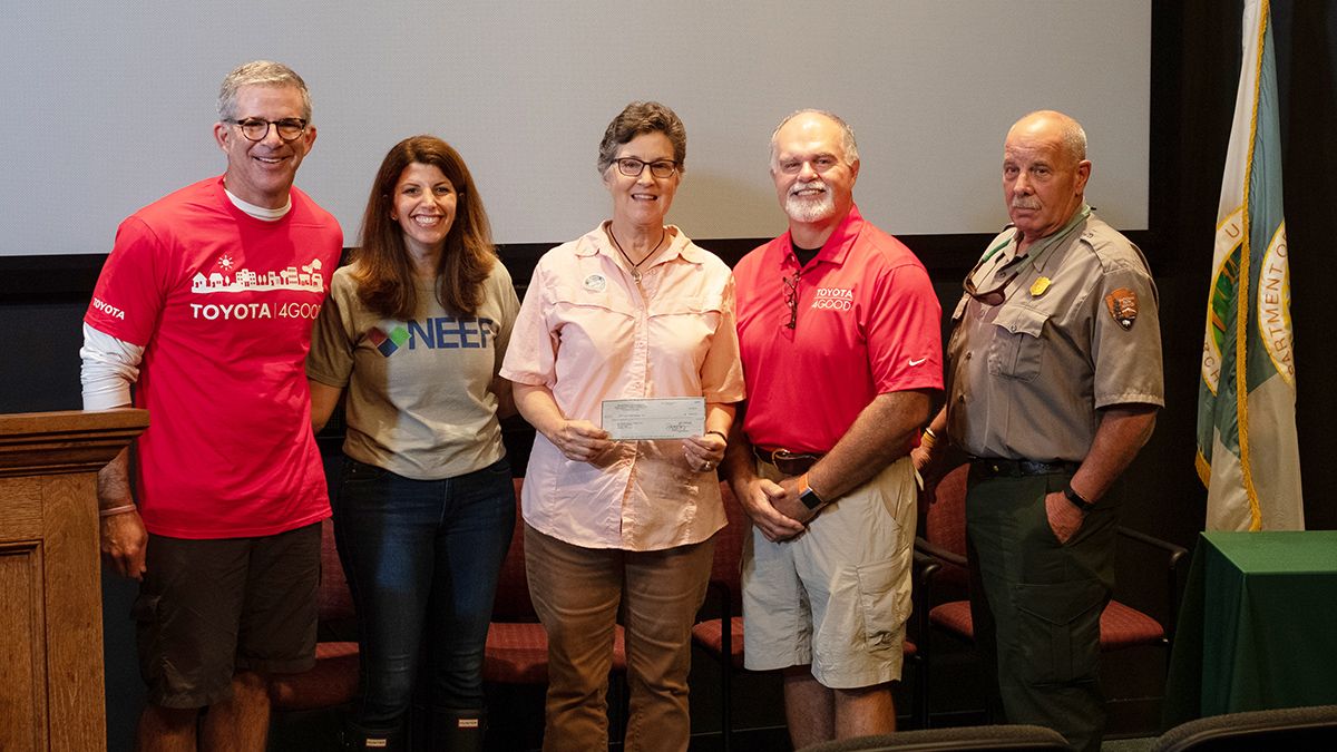 NEEF’s 25th National Public Lands Day Spurs Year-Round Stewardship 
 buff.ly/2R4fh2s