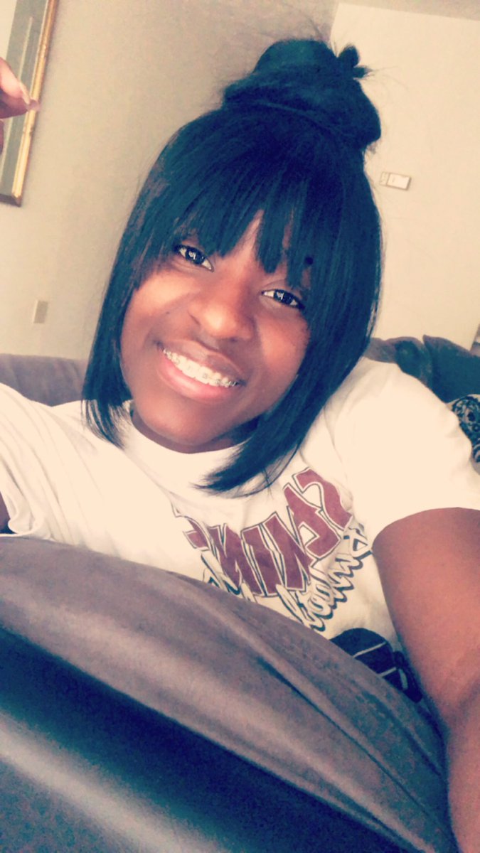 PrettyBossTee tweet picture