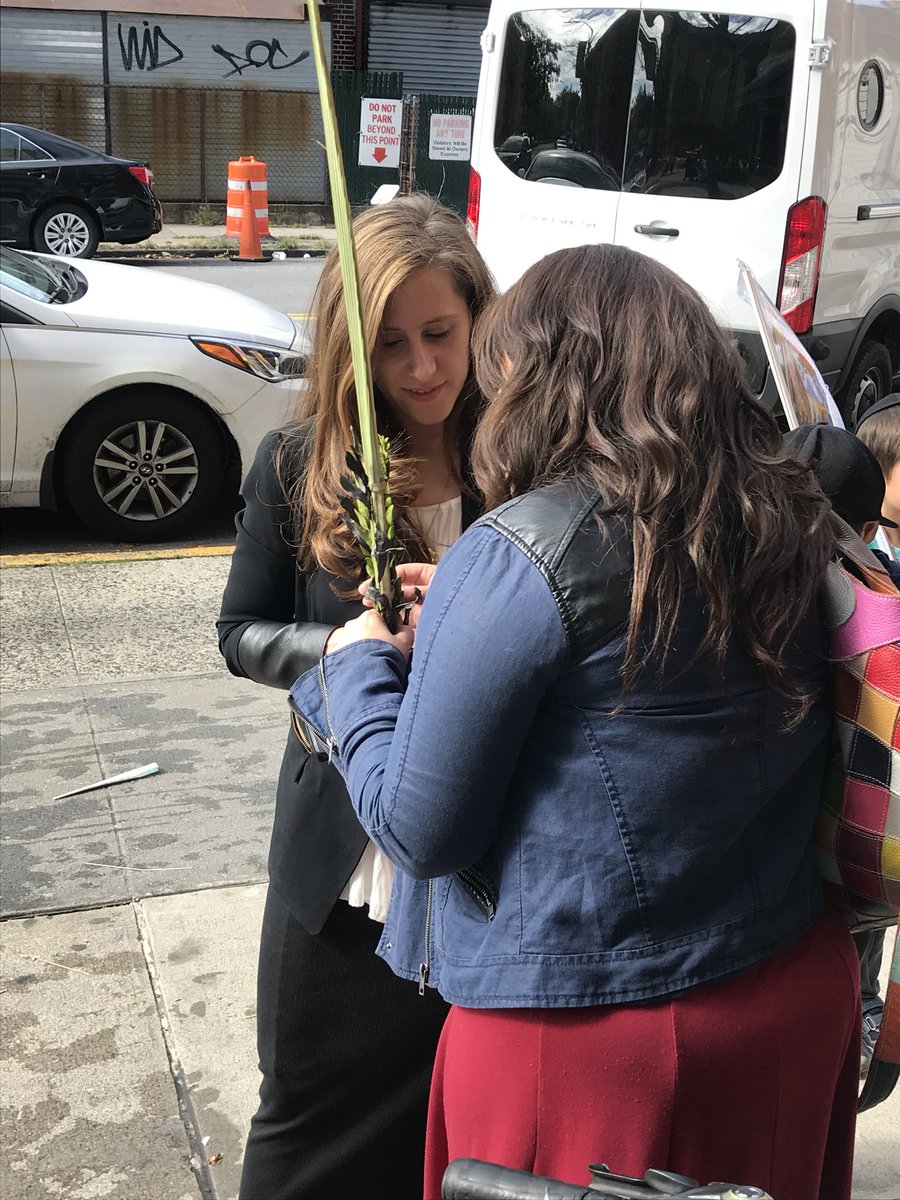 Naomi Levin on Twitter "Shaking the lulav in Borough Park at the