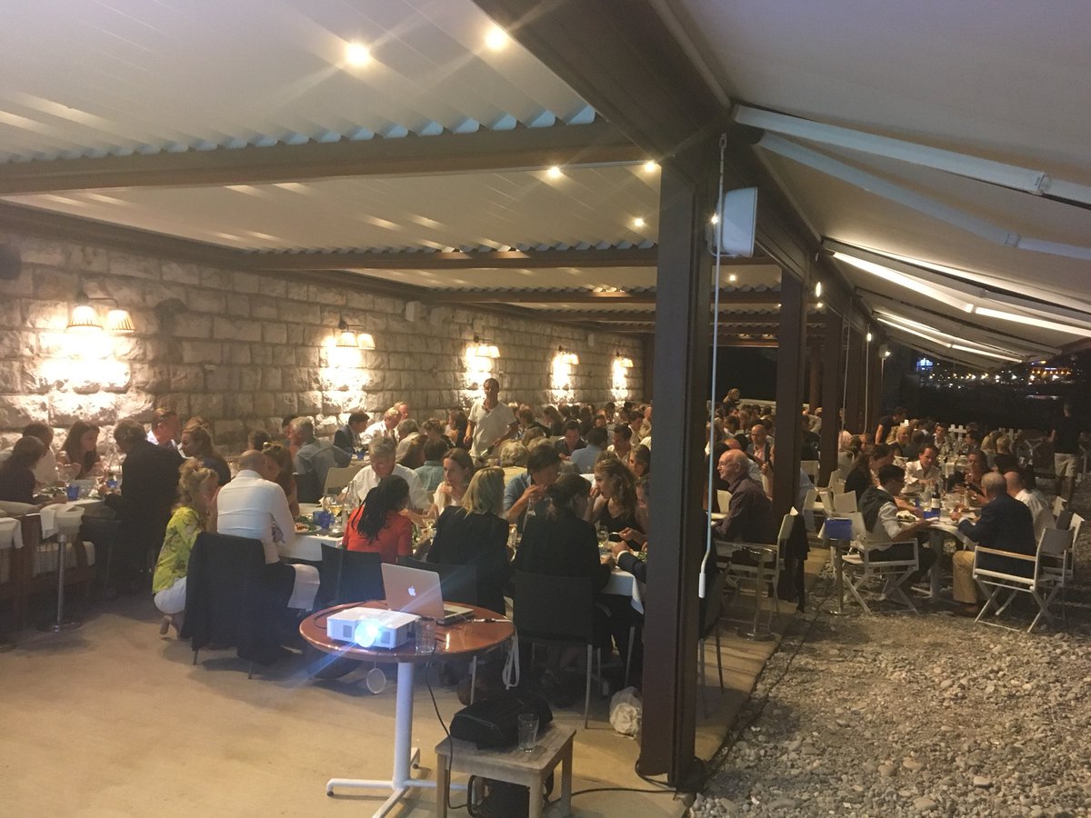 JeroenLeijtens's tweet photo. 190 Dutch surgeons and residents trying to digest all scientific input of #escp2018 at the #dutchchapter in #nice second biggest national participation this year #werkgroepcoloproctologie #colorectalsurgery https://t.co/rfTY4ASKTB
