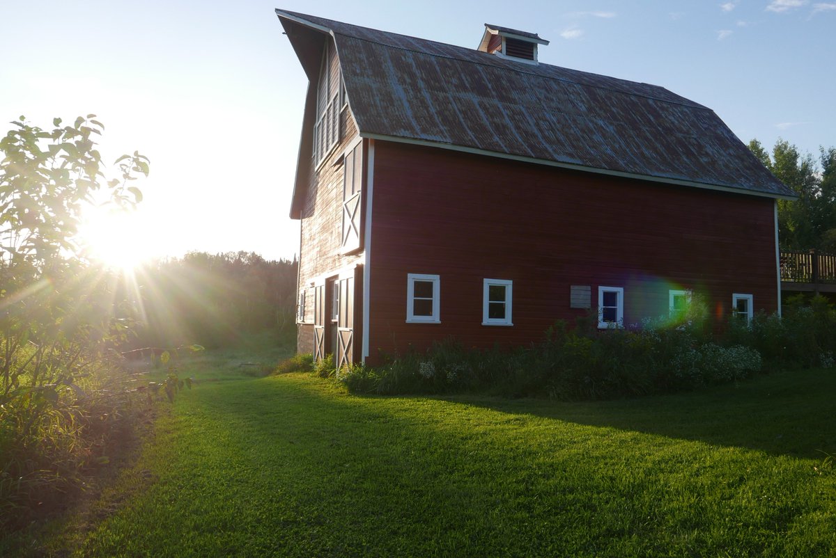 jhatcher64's tweet photo. #duluth: Do you buy or grow #localfood? What do you wish would happen in our #community when it comes to #farming #agriculture #localfood #goodfood #eating #cooking? #umdjour #NewsEngagementDay https://t.co/TybvROR2jv
