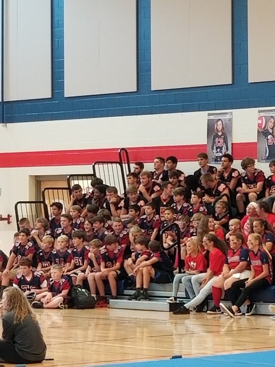 WCSMissionSupp's tweet photo. Ramblers support Saddle Ridge at their pep rally. https://t.co/Sr9NsaqTKm