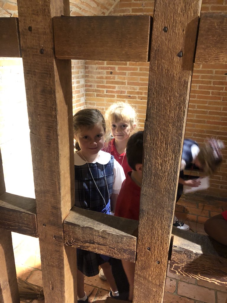 MrsDawson5thMBA's tweet image. Our students experienced what the immigration process at Ellis Island was like. Many passed, but some did not! #learninghandson #PBL @MaryBAustin #AustinInnovators