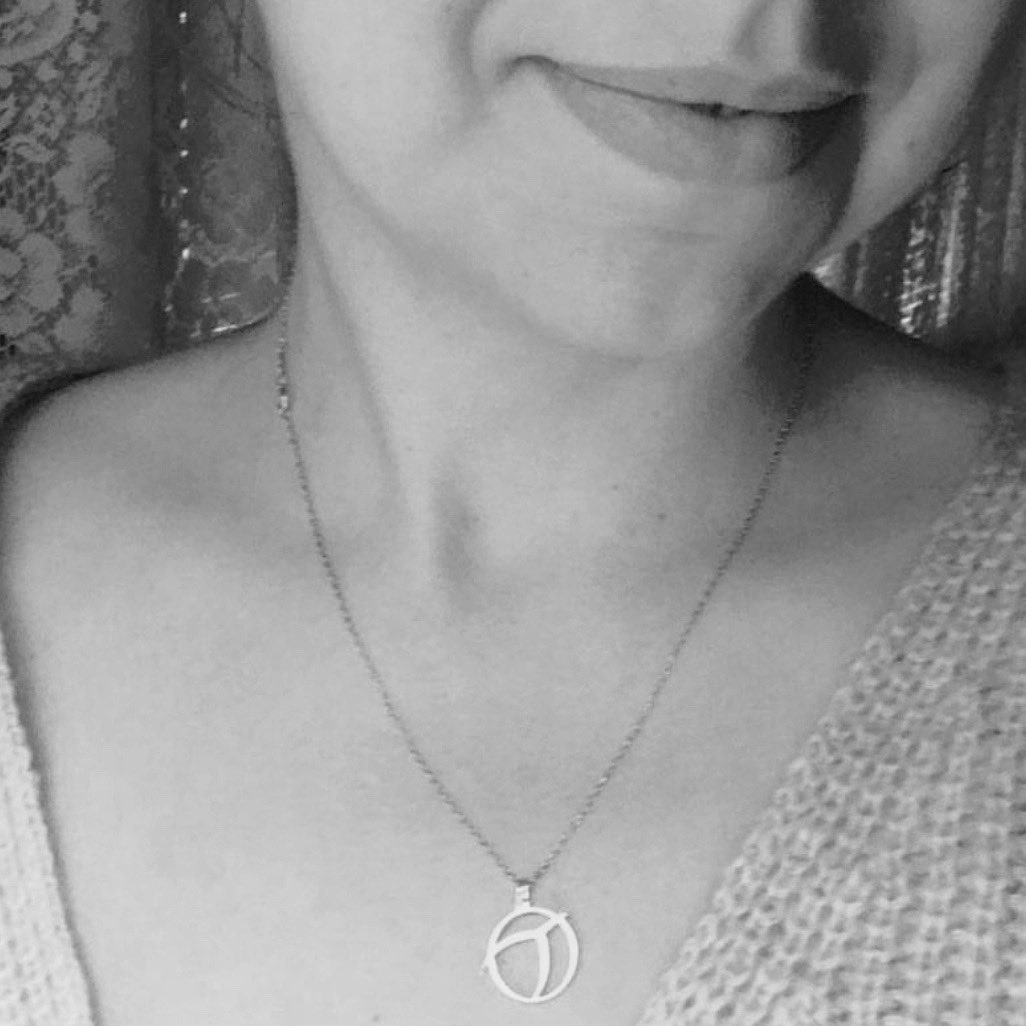 IPUORG's tweet image. You don’t have to have a religion to be a compassionate person. You don’t have to fear anyone to have morals. You can simply just be you and be a good person.

#dontbeinvisible #putafriendlyfaceonatheism #atheistjewelry #ipujewelry #atheist #atheism #ipusymbol