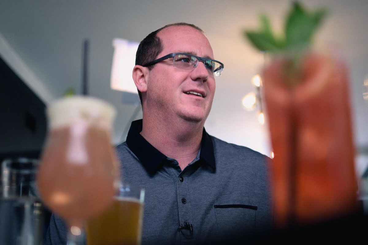 flockandstock's tweet photo. We love when our founder makes a Hollywood debut. Don’t miss out on Dave’s interview with @ChefJeffPhilbin! Watch it here: https://t.co/bO3p58hMXC #TampaBiz https://t.co/z4bqhIR1XW