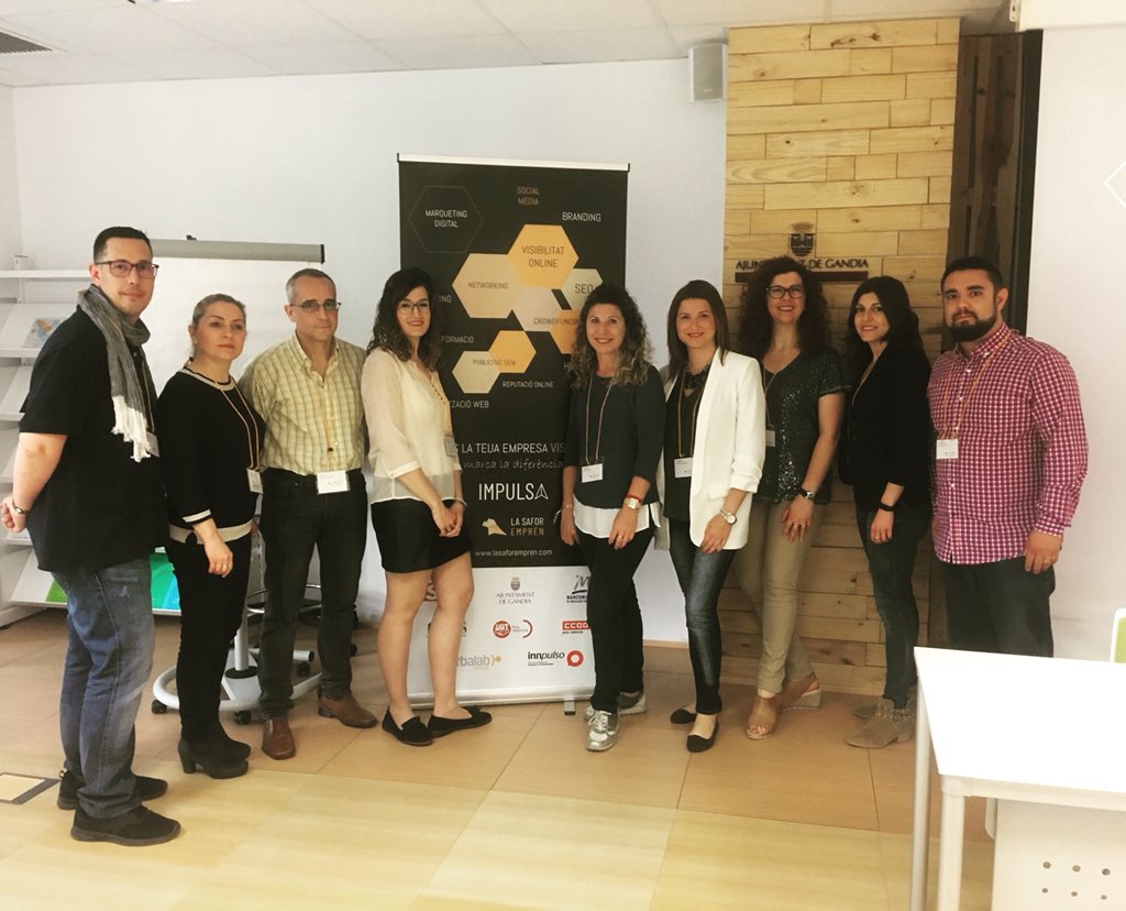 Silvia_Borras's tweet image. I arribem a la fi de @AtSafor amb la il.lusió i l’esperança de tornar a coincidir en un futur no massa llunyà @maca_q @twitestpac @abril_soler @eprendizaje @elenamoncho @MaySifres Amparo @casaeliseo Seguirem treballant per millorar #MarcaPersonal 
Molta sort!! 😘😘