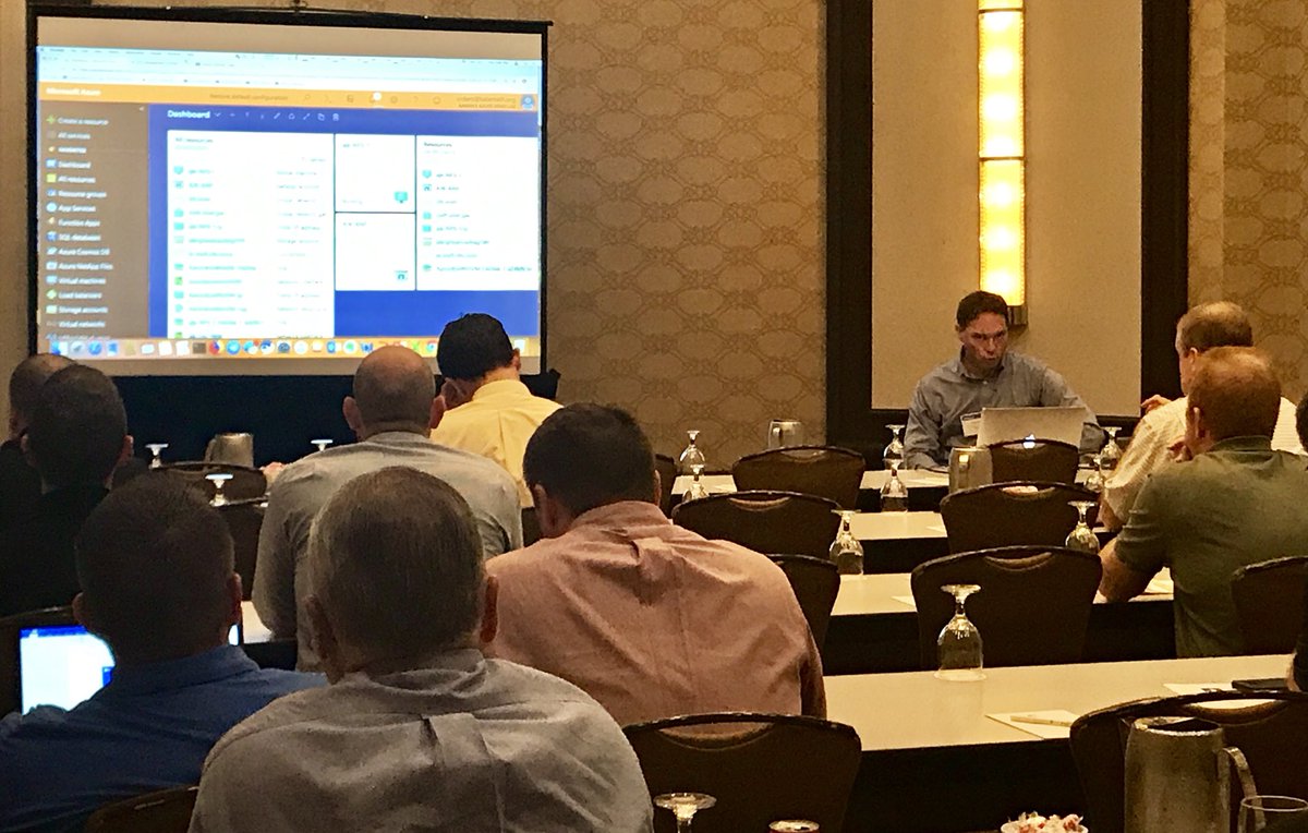 keldabailey1's tweet photo. Delya Jansen and Aaron Kremer pumping up the #CloudVolumes at the #Boston #NetAppPartnerAcademy! @NetAppPartners @delyabak @CandiaKid https://t.co/xOny9qN9KC