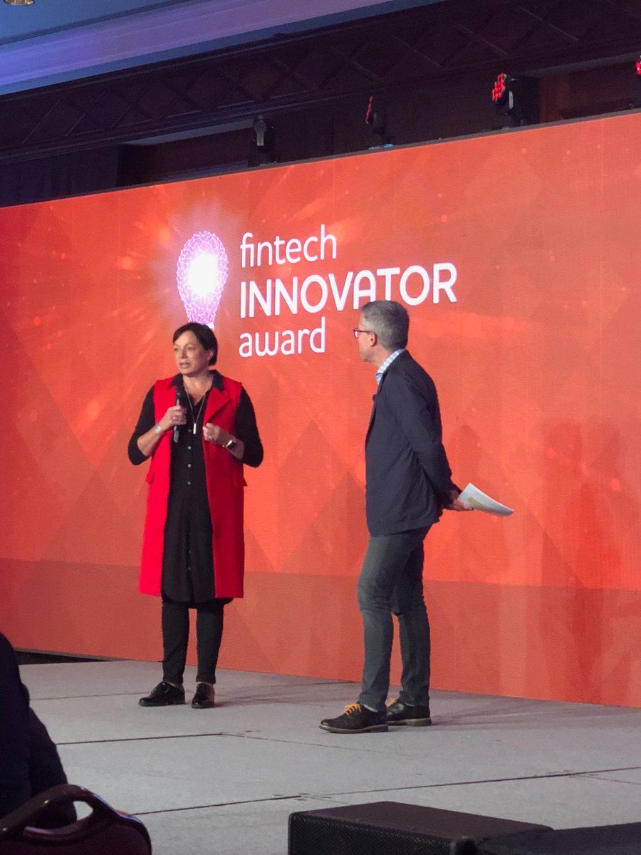 jaypalter's tweet photo. For a woman who makes a living turning lightbulbs on over people's heads, #this picture is PERFECT for @SueBrittonFGS!
Great shot @MoniqueMentio at #celeroconf2018
#fintech #awards #innovation https://t.co/lqMu5qkUKD