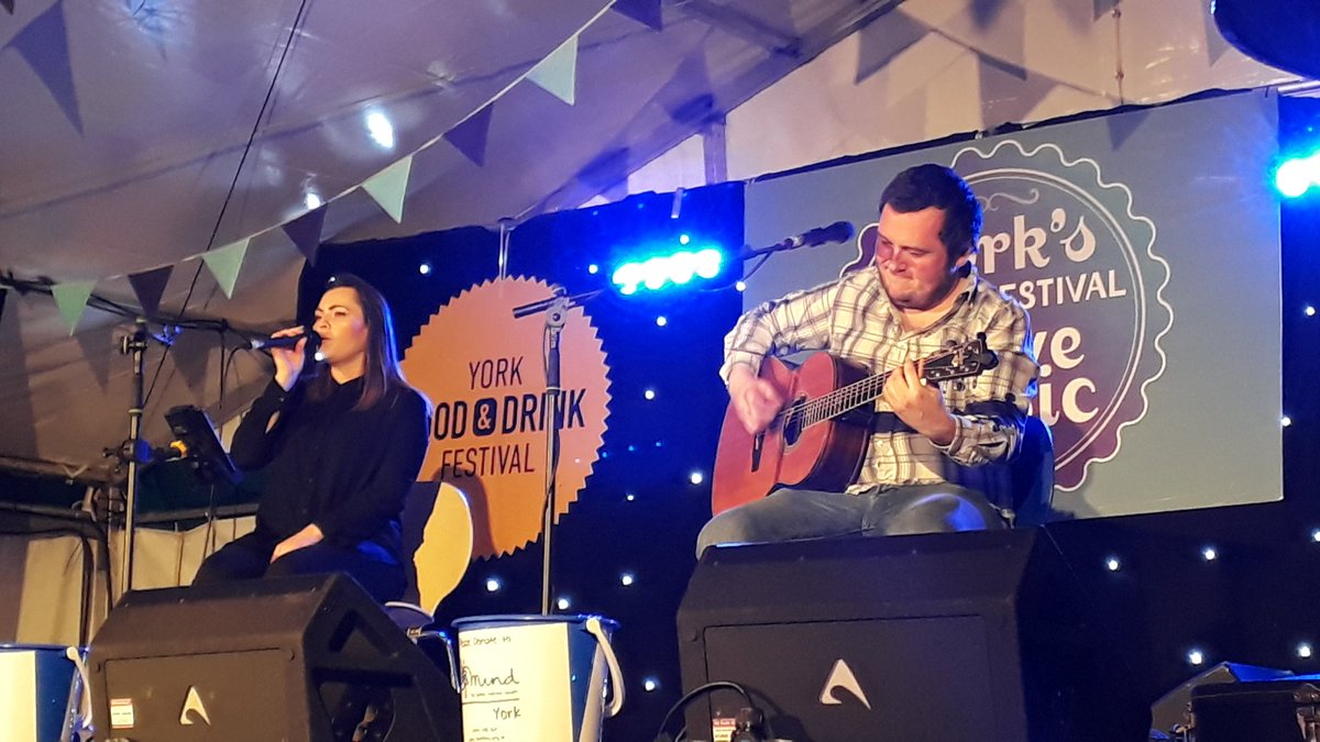 Ava and Peter <3

#LiveMusic #Music #York #musicwithoutbarriers