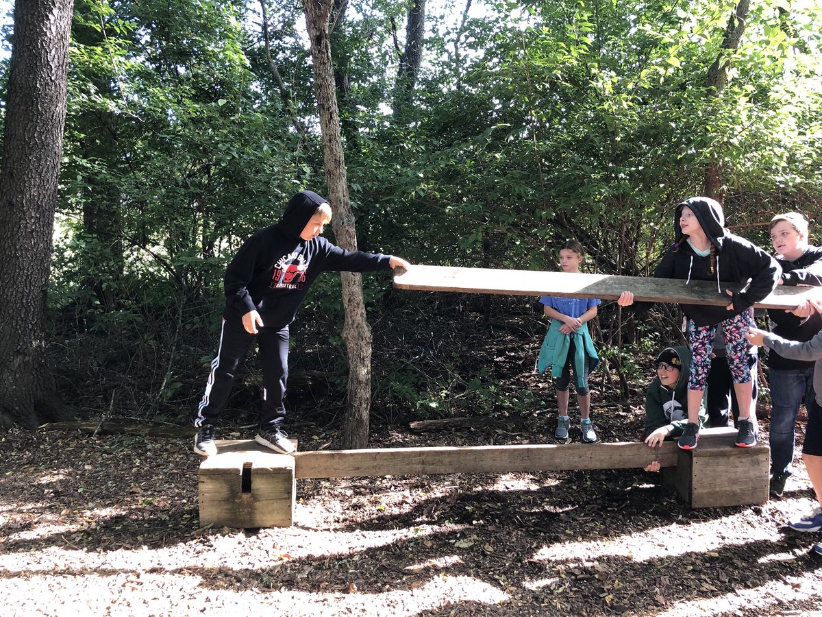 Ogden6th's tweet photo. Taking the day to learn more about ourselves and how to team build with our classmates! #6thgradeteamscourse #ogdenavenuepanters @AvenueOgden https://t.co/QQp2xRtauv