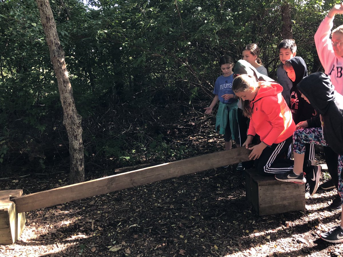 Ogden6th's tweet photo. Taking the day to learn more about ourselves and how to team build with our classmates! #6thgradeteamscourse #ogdenavenuepanters @AvenueOgden https://t.co/QQp2xRtauv