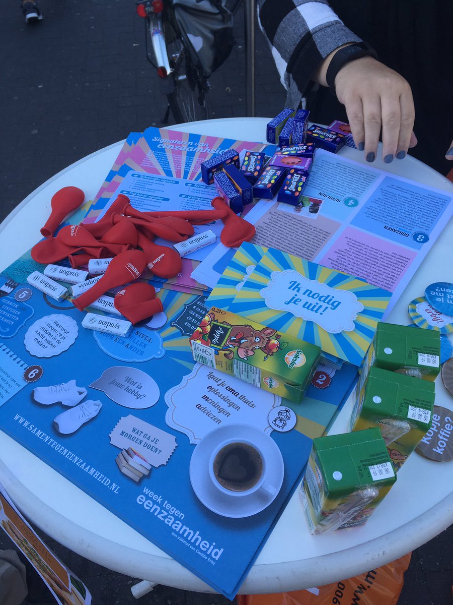 Esther_Utrecht's tweet photo. Week tegen Eenzaamheid is gestart! Wij delen goodybags uit bij de Lidl met daarin o.a. het gehele programma van de Week! Ook is er een diner voor twee te winnen, gesponsord door Grand Café het Gelach! #samentegeneenzaamheid @Syndion @MEE_AV @gem_gorinchem https://t.co/5f4QhZarP0